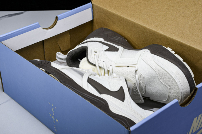 Nike Zoom Field Jaxx SP Travis Scott  HQ3061-101