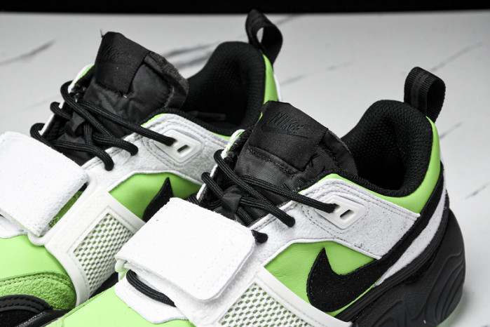 Nike Zoom Field Jaxx SP Travis Scott  HQ3061-104