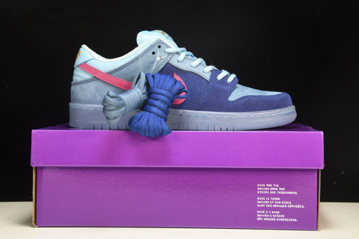 Nike SB Dunk Low Run The Jewels - DO9404-400