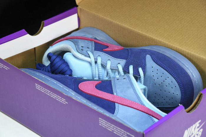 Nike SB Dunk Low Run The Jewels - DO9404-400