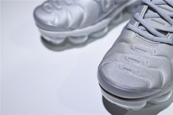 Nike VaporMax Plus “Triple White” Pure Platinum mens  924453-100