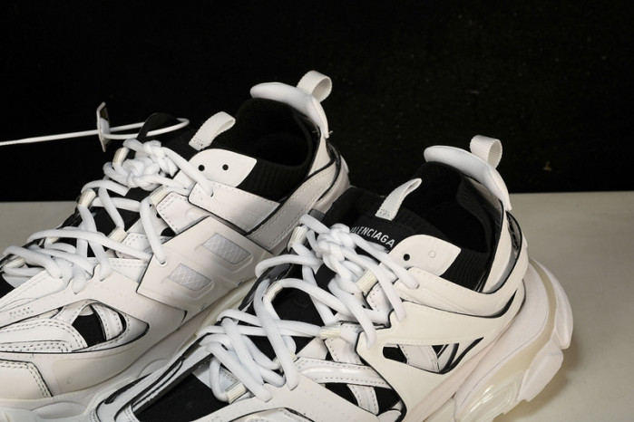 BL TRAINERS TRACK -COPSHOE BL 239