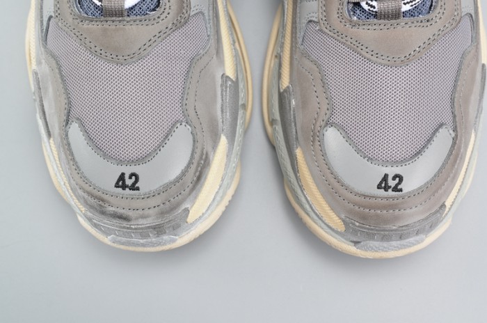 BL 17FW TRIPLE S WASHED SHOF SNEA GREY  MENS AED2900