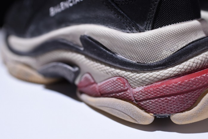 BL TRIPLE S W06E1-1000