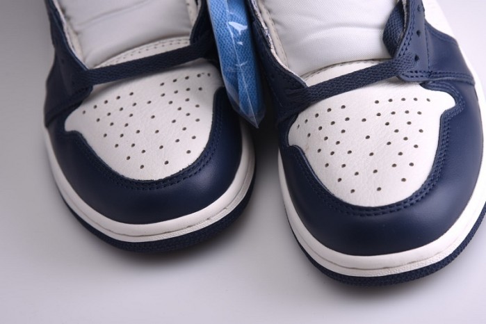 Air Jordan 1 Obsidian University Blue 555088-140