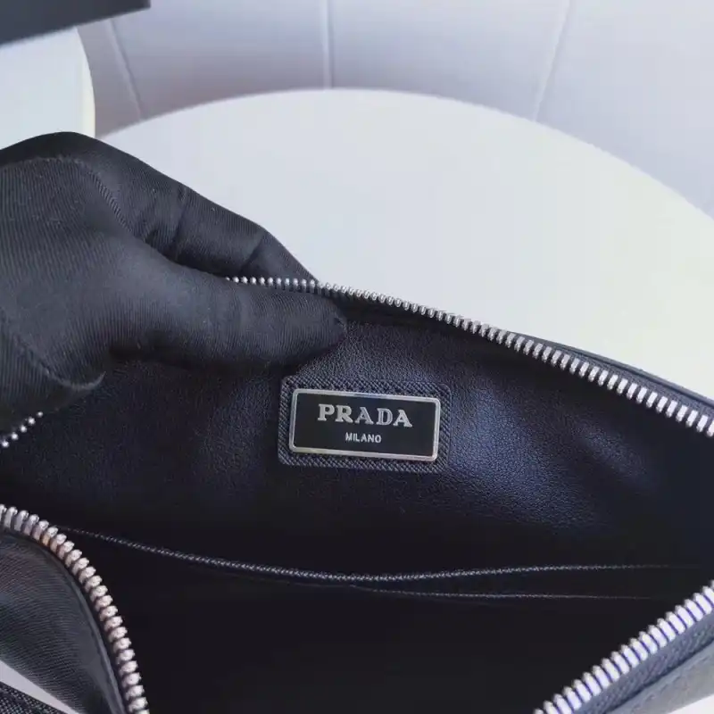 Pra*a bags 1910bb0076