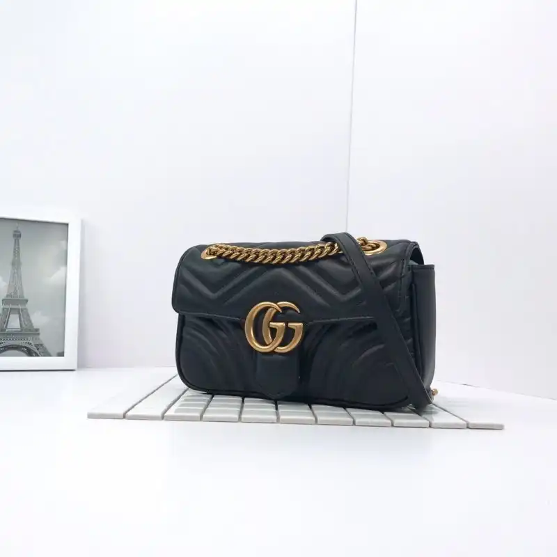 G*u*i bags 19b57g0012