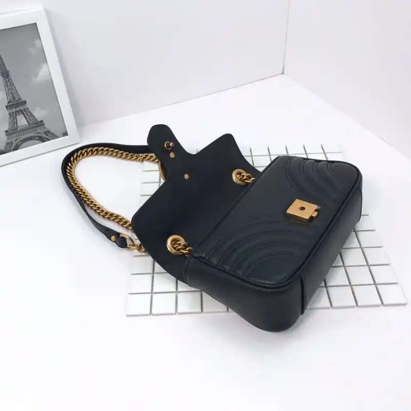 G*u*i bags 19b57g0012