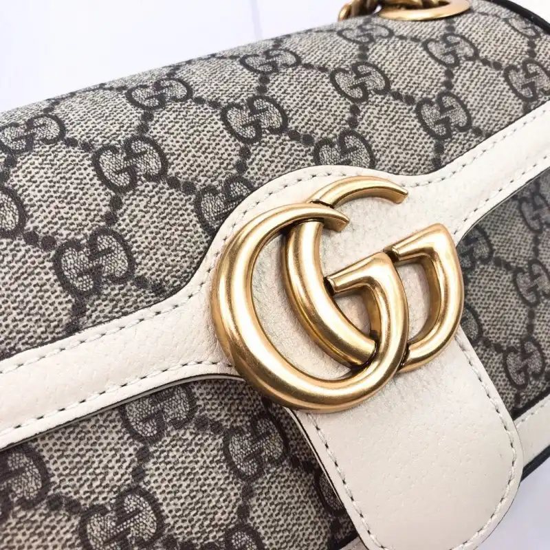 G*u*i bags 19b57g0018