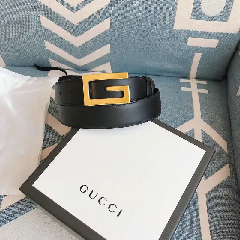 G*u*i s belt 2009xf0070