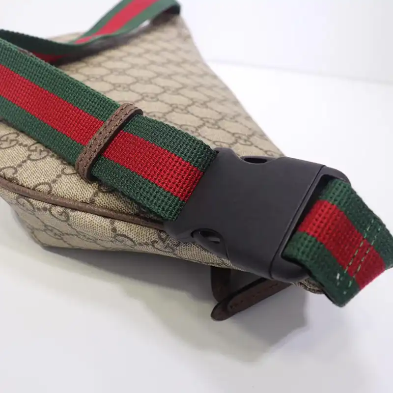 G*u*i belt bags 19gm0026