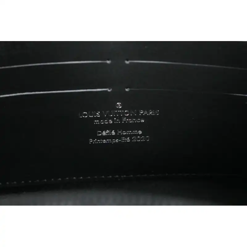 LV Bags 205B570034