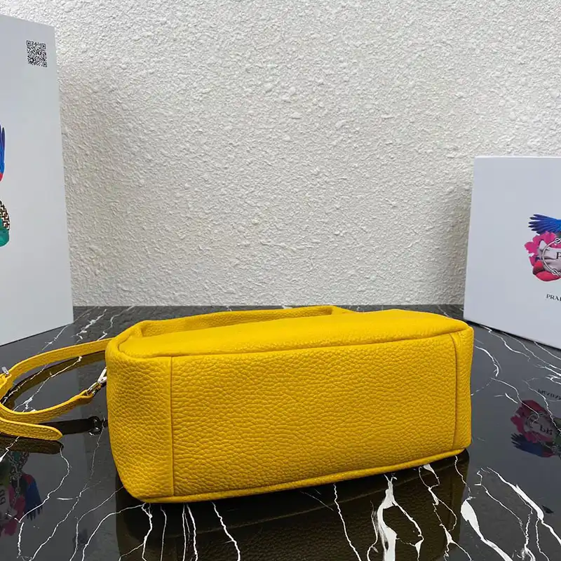 Pra*a bags 208b570125