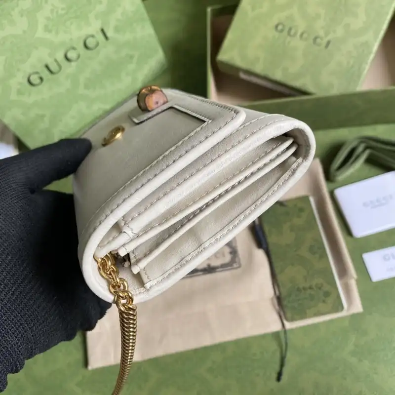 G*u*i s bags 2108ya0056