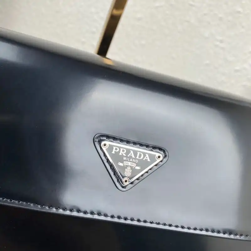 Pra*a bag 2109ya0137