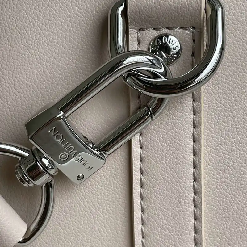 LV Bag 2109YA0143