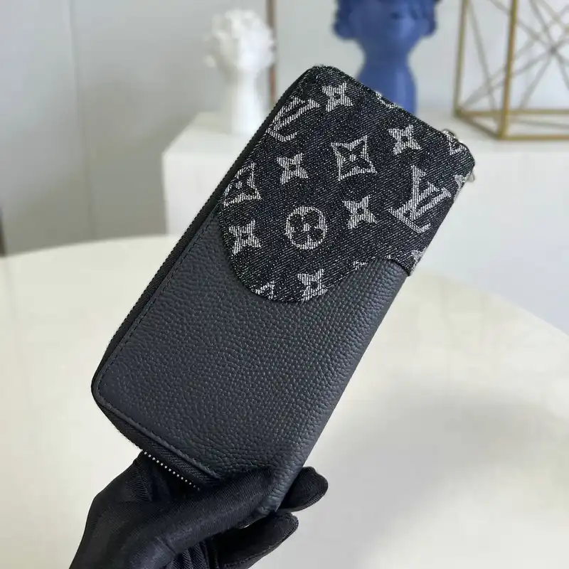 LV Bag 2112FY0008