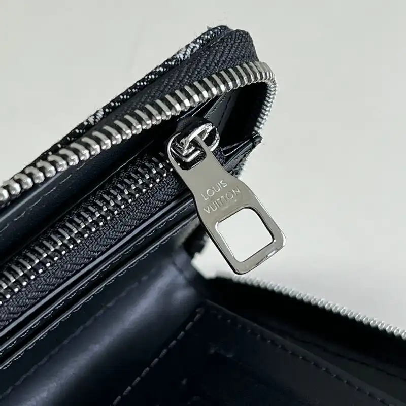 LV Bag 2112FY0008