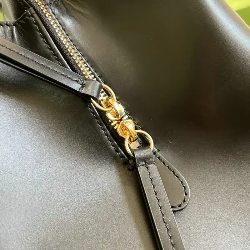 G*u*i bag 2112ya0049
