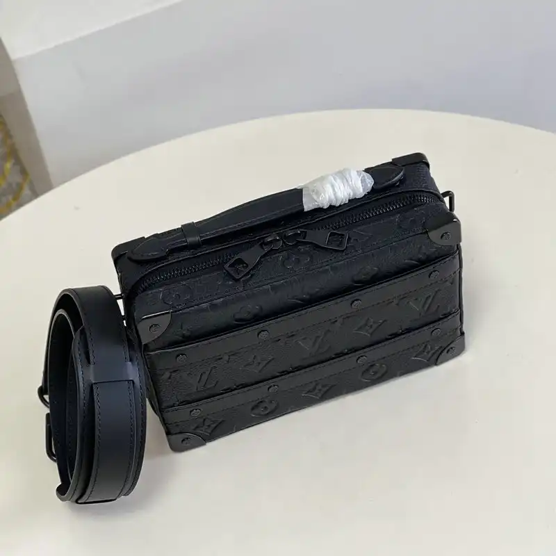 LV Bag 2204YA0011