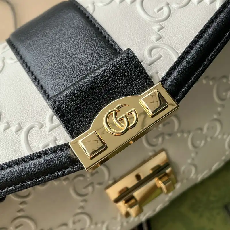 G*u*i bag 2205ya0039