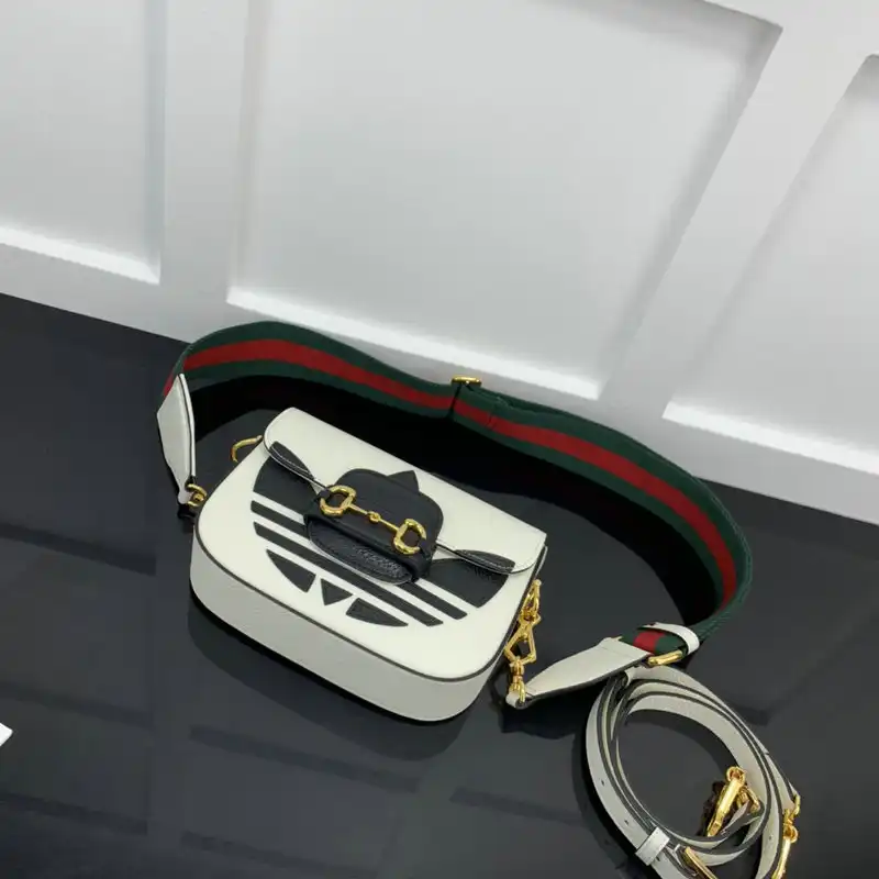 G*u*i bag 2207ya0038