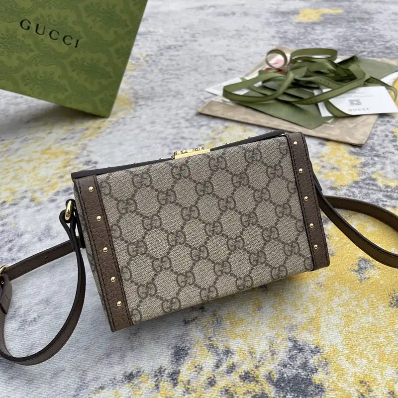 G*u*i bag 2210dj0038