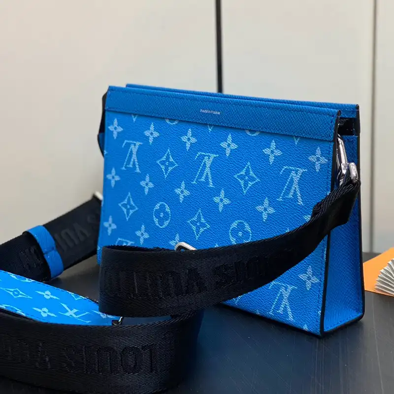 LV Bags 2401YA0025