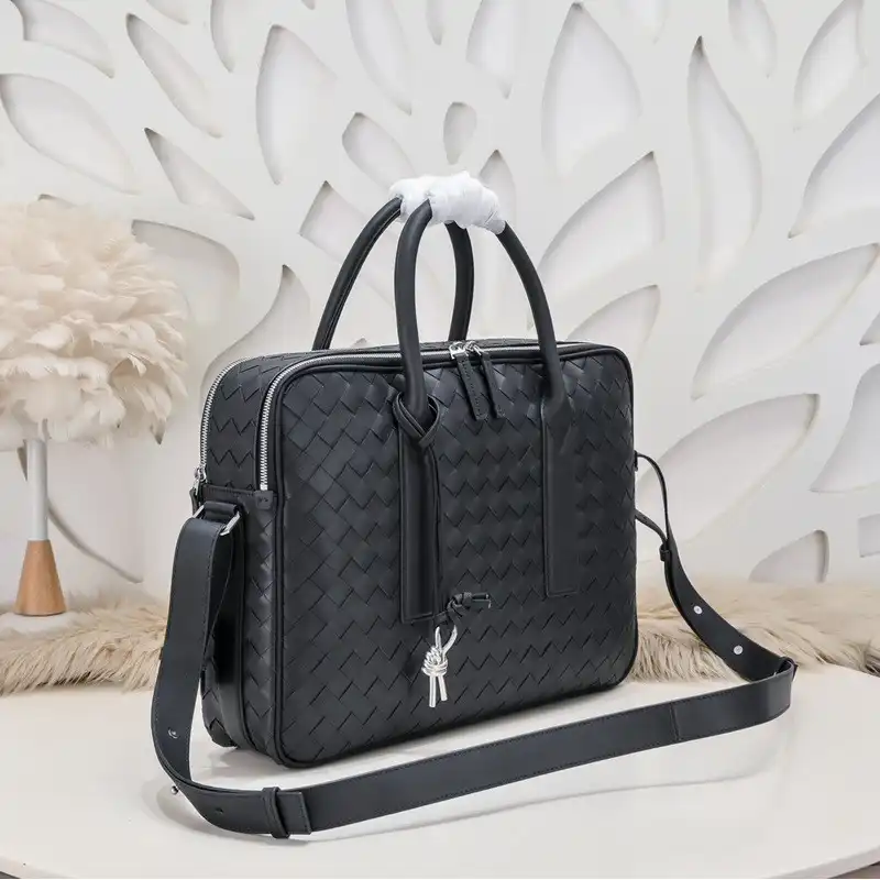 bo*te*ga Ve*ne*ta bags 2401ya0103