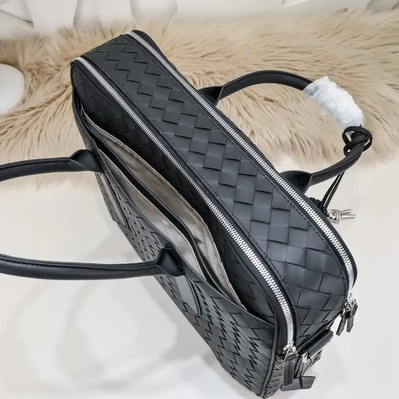 bo*te*ga Ve*ne*ta bags 2401ya0103