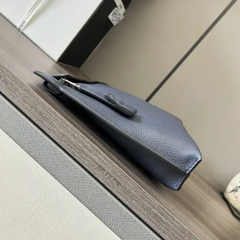 L0ew* bags 2406ya0163