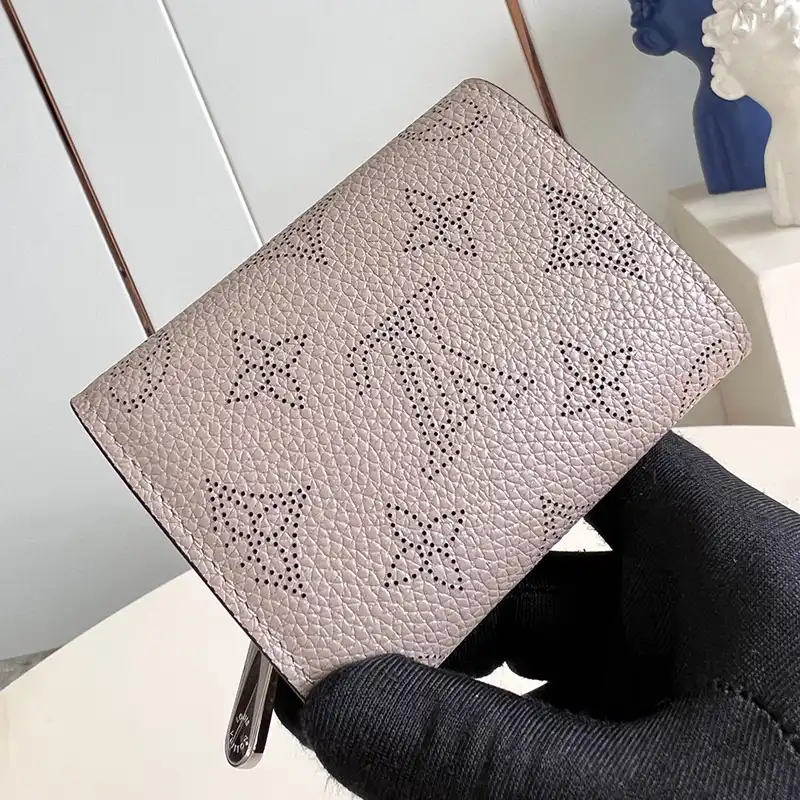 G*u*i bags 2407ya0009