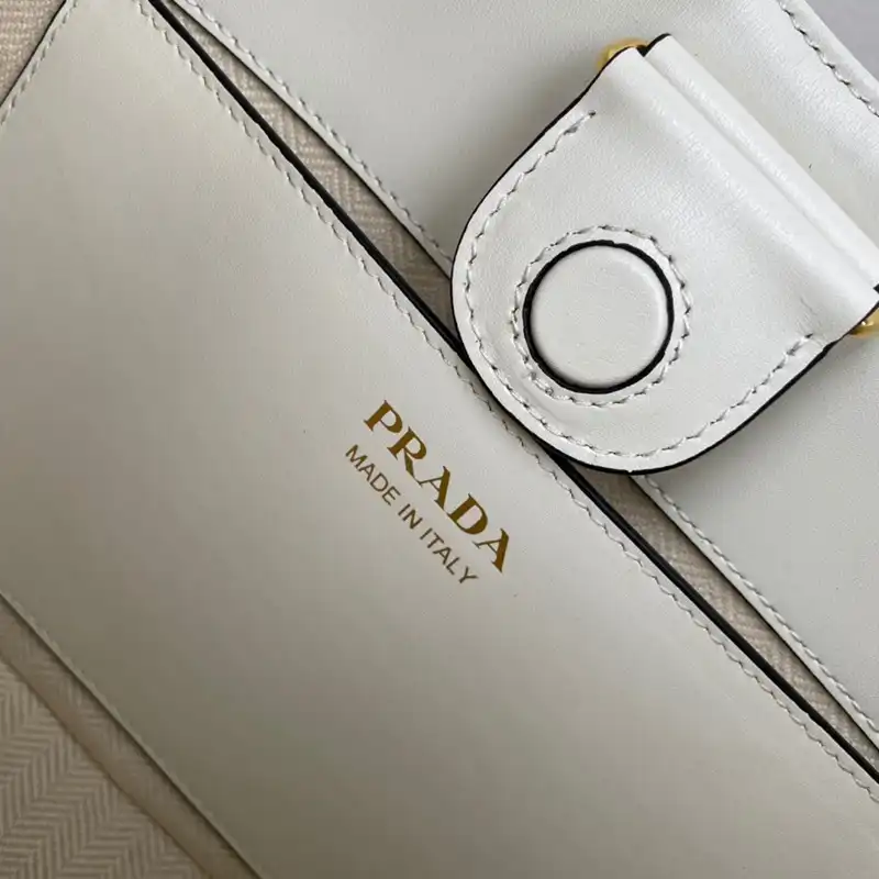 Pra*a bags 2408ya0161