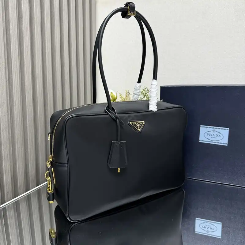 Pra*a bags 2411ya0104