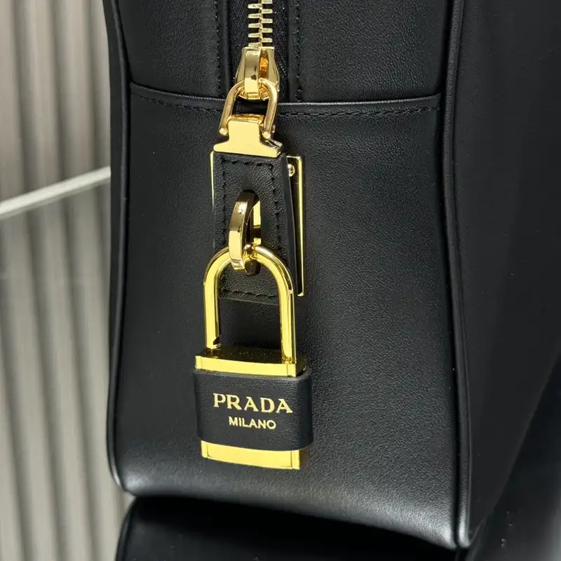 Pra*a bags 2411ya0104