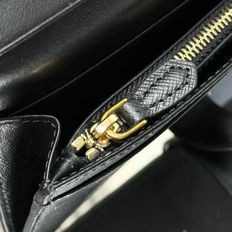 Pra*a bags 2411ya0122