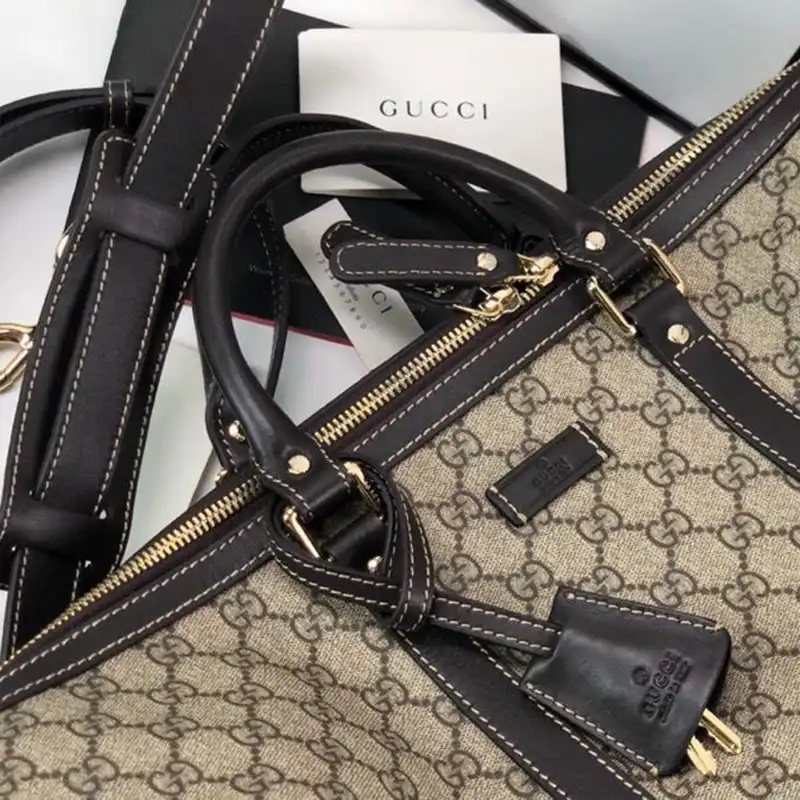 G*u*i bags 19t1l0677