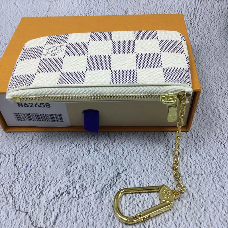 LV Bags 19T1L0679