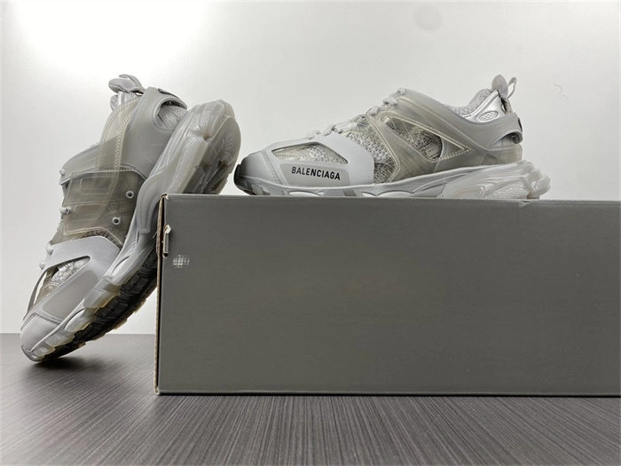 ComfortFit BLCG Track Clear Sole Gray 647742 W3BM4 4406
