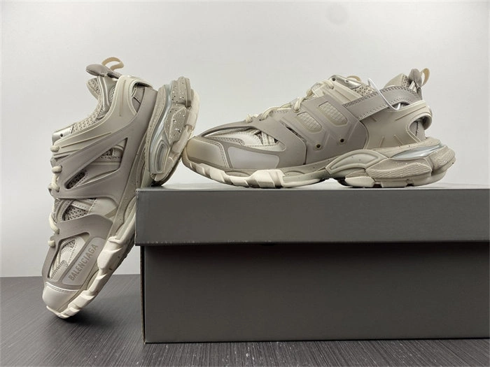 BLCG Track Recycled Sole Beige 542023 W3FE4 Contemporary 4459