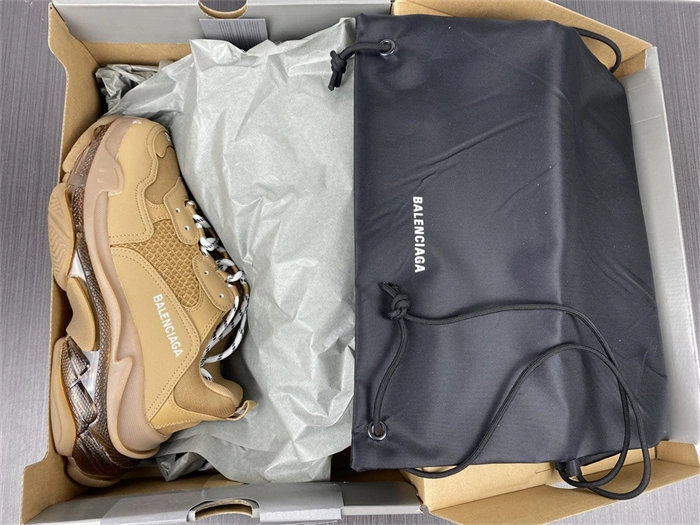 Comfortable BLCG Triple S Clear Sole Brown 541624 W2GA1 4444