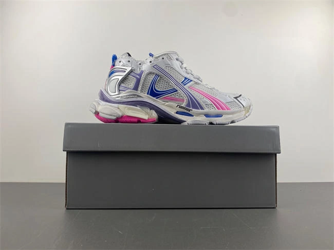 Balenciaga 772774-W3RNY- Efficient 4307
