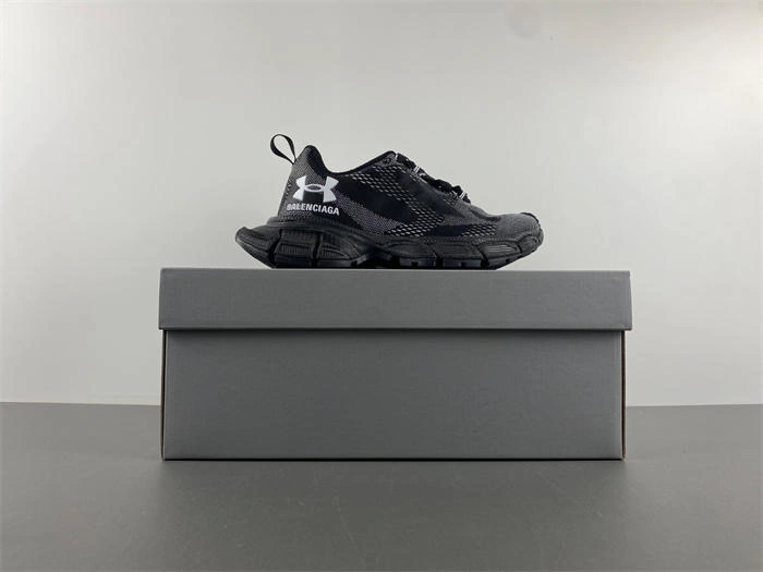 Sporty Balenciaga 814415 W3XL5 4330