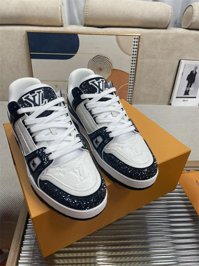 SmartChoice Lv Trainer Sneaker 2111