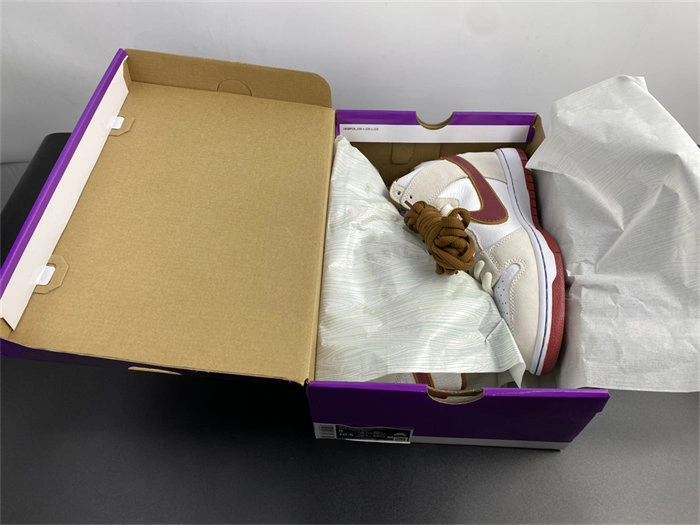 RelaxedFit Nike SB Dunk High Sail Crimson CV9499- 4860