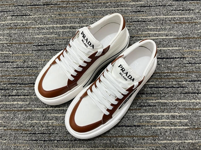 Pra*a leather sneaker classic 3319