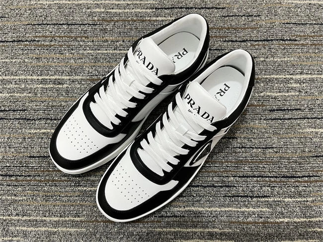 neat Pra*a sneaker 3373