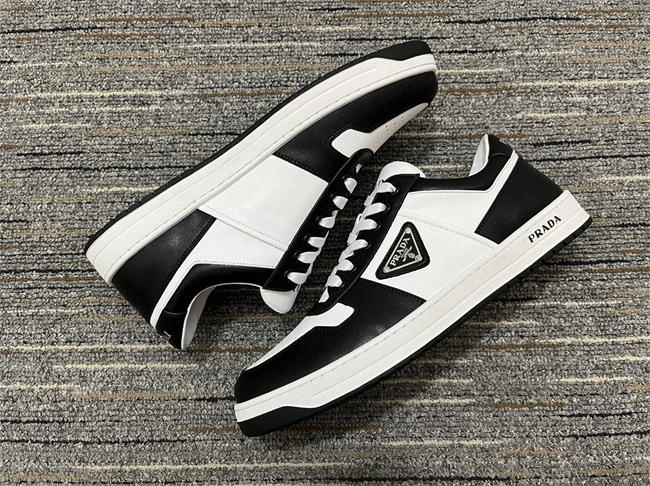 neat Pra*a sneaker 3373