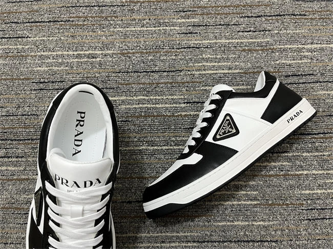 neat Pra*a sneaker 3373